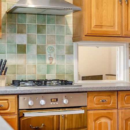 Elvington Cottage - Family-Friendly Cheerful House At The Heart Of The Cotswolds Bourton-on-the-Water Exterior photo