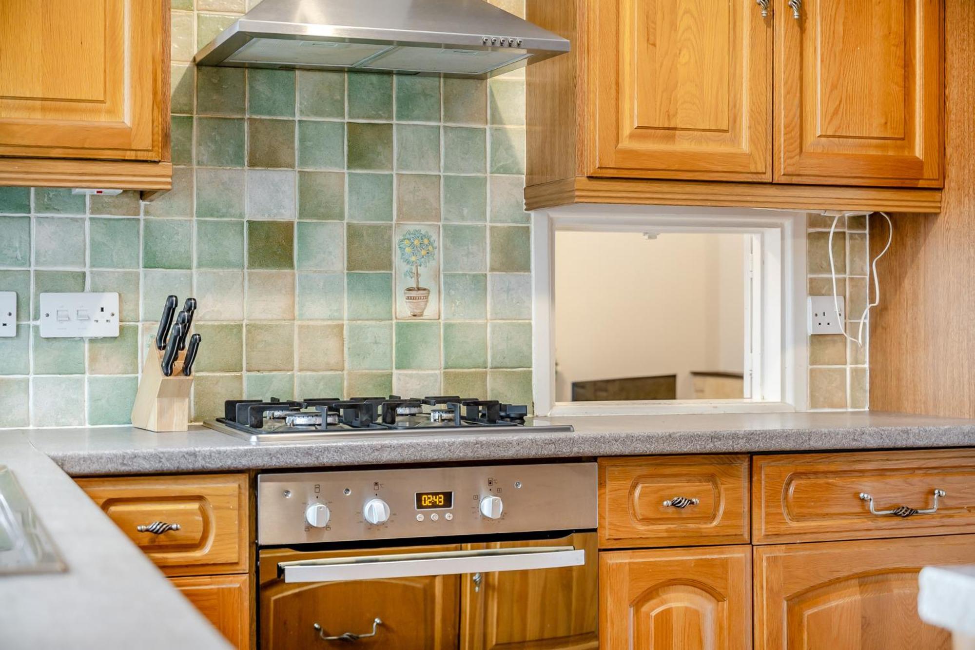 Elvington Cottage - Family-Friendly Cheerful House At The Heart Of The Cotswolds Bourton-on-the-Water Exterior photo